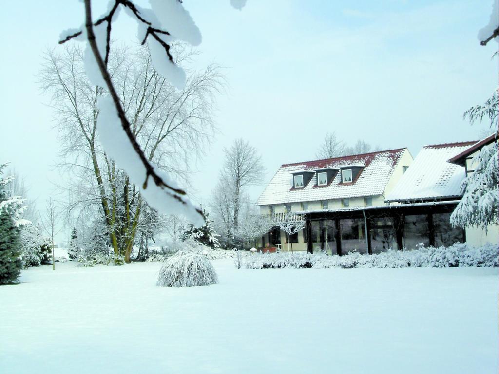 Kurhaus Pivittskrug Hotel Hille Exterior photo